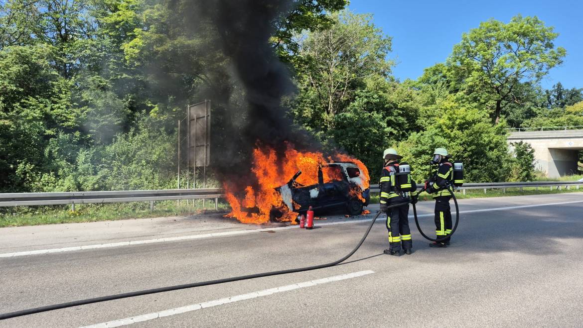 Einsatz A995 – Pkw-Vollbrand mit LPG-Zusatztank