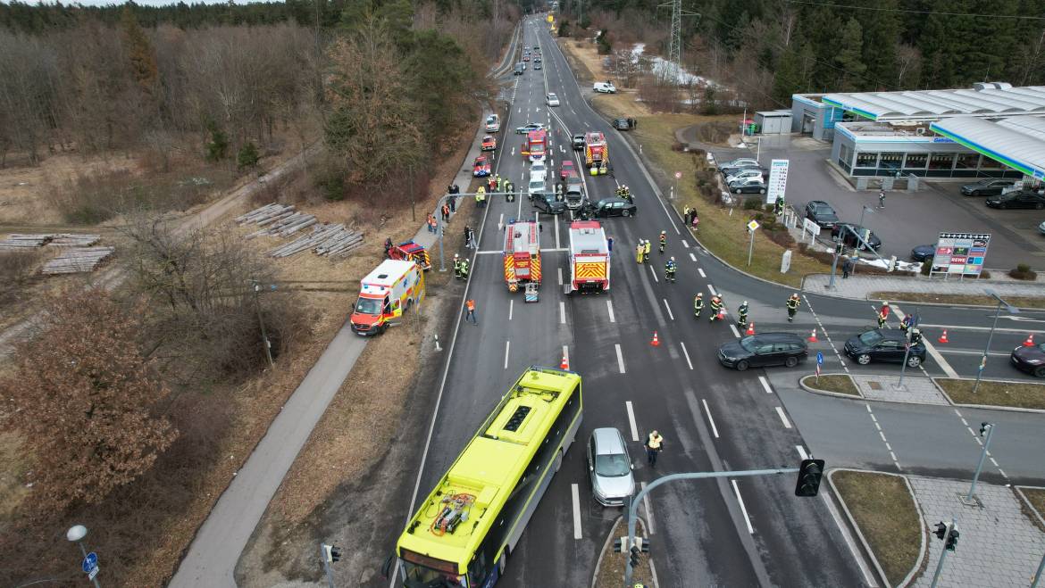 Verkehrsunfall mit mehreren PKW
